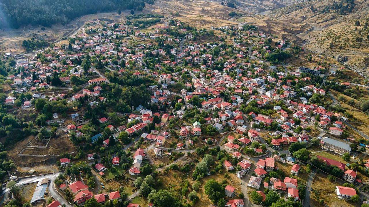 La Noi Guesthouse Samarina Bagian luar foto