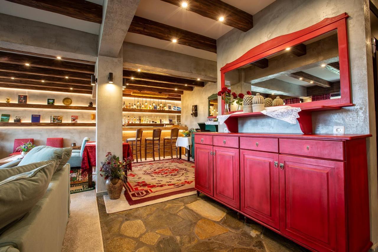 La Noi Guesthouse Samarina Bagian luar foto