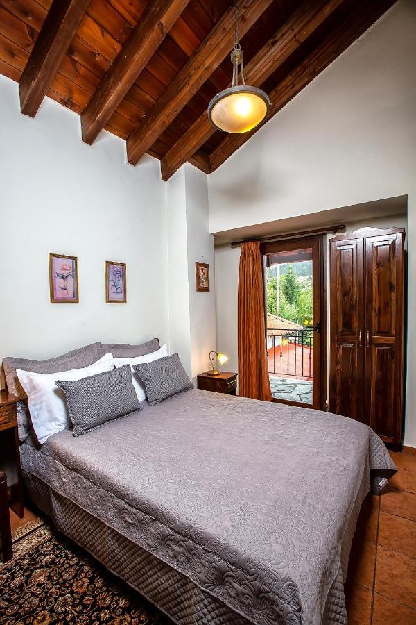 La Noi Guesthouse Samarina Bagian luar foto