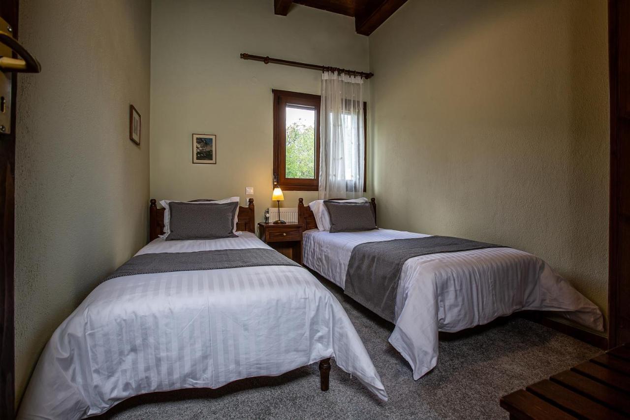 La Noi Guesthouse Samarina Bagian luar foto