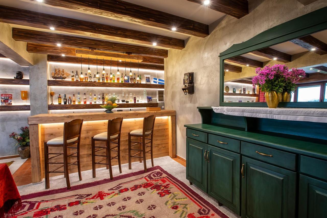 La Noi Guesthouse Samarina Bagian luar foto